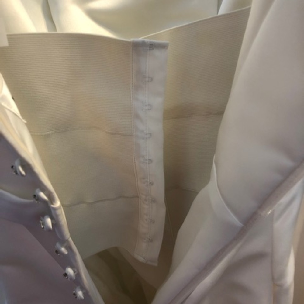 Jasmine Ivory Wedding Dress - Picture 7 of 8